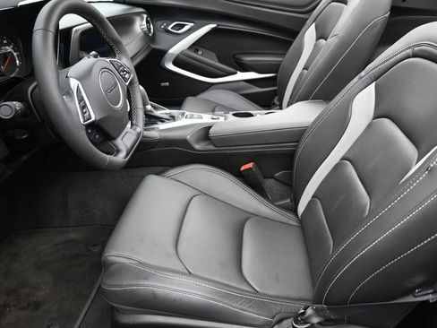 Used 2018 Chevrolet Camaro LT RWD image 14