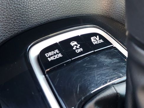 Used 2023 Toyota Corolla LE image 20