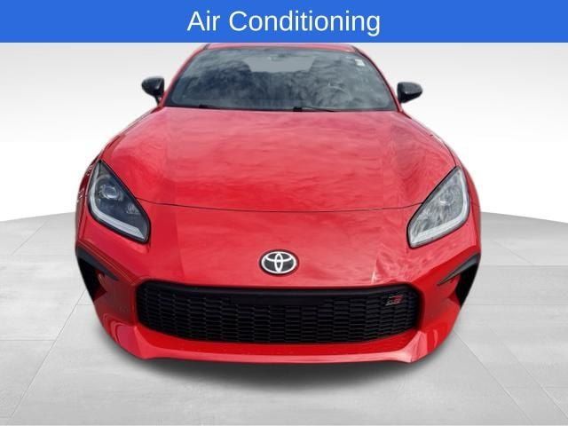 Used 2024 Toyota GR86 Premium RWD image 9