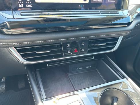 Certified 2024 Volkswagen Atlas SEL AWD/4WD image 24