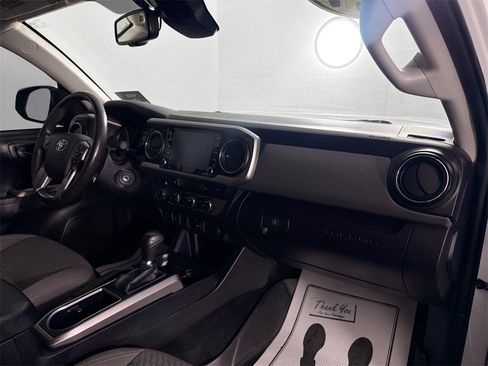 Used 2021 Toyota Tacoma TRD Sport image 25