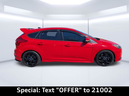 Used 2014 Ford Focus ST FWD image 2