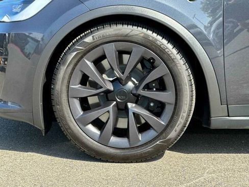 Used 2023 Tesla Model X AWD/4WD image 32