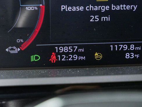 Used 2023 Audi e-tron S Prestige w/ Prestige Package AWD/4WD image 12