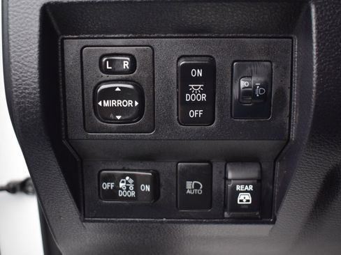 Used 2021 Toyota Tundra SR5 image 15
