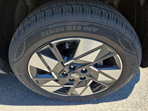Used 2024 Hyundai Kona SEL w/ Convenience Package AWD/4WD image 11