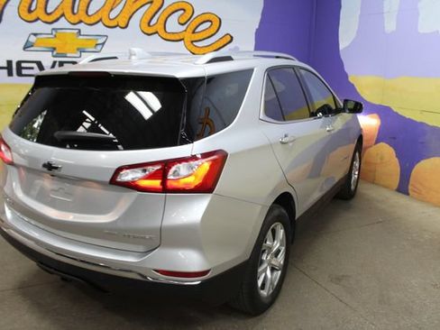 Used 2019 Chevrolet Equinox Premier AWD/4WD image 8