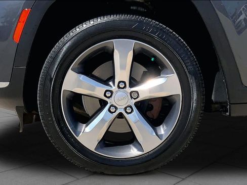 Used 2021 Jeep Grand Cherokee L Limited RWD image 11