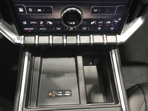 Certified 2024 GMC Acadia Elevation w/ Black Edition image 32