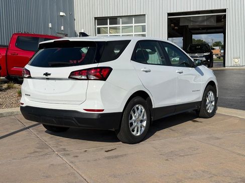 Used 2024 Chevrolet Equinox LS w/ Driver Confidence II Package FWD image 5