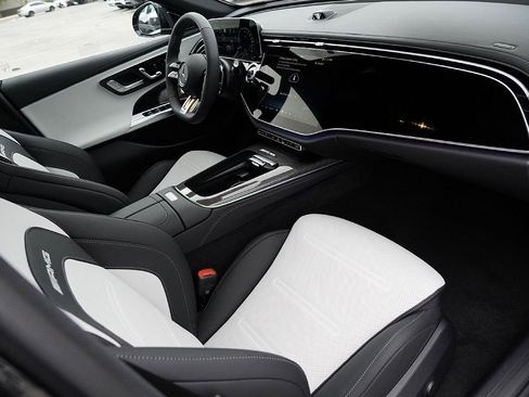 New 2026 Mercedes-Benz E 53 AMG e 4MATIC Sedan image 11