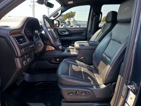 Used 2021 Chevrolet Suburban High Country AWD/4WD image 7