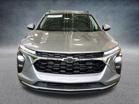 New 2026 Chevrolet Trax LT w/ Driver Confidence Package FWD image 5