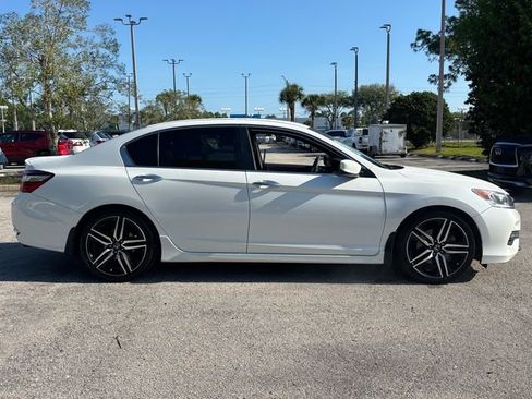 Used 2017 Honda Accord Sport Special Edition image 8