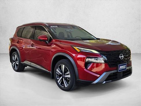 Used 2024 Nissan Rogue SL FWD image 3