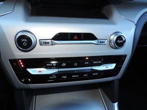 Used 2023 Ford Explorer XLT w/ Equipment Group 202A image 23