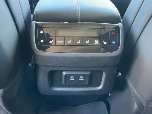 Certified 2026 INFINITI QX60 Luxe w/ Family Package image 29