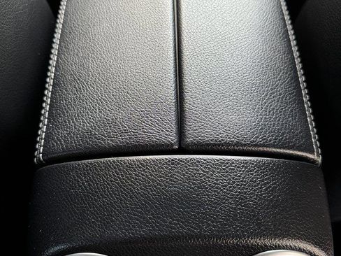 Used 2021 Mercedes-Benz GLC 300 4MATIC w/ AMG Line image 82