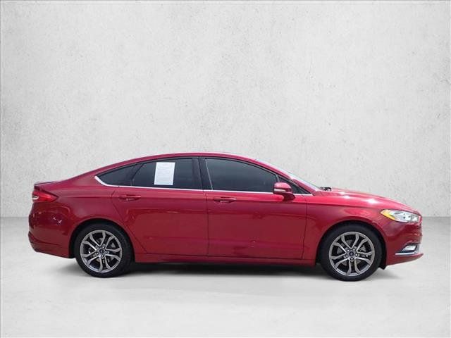 Used 2017 Ford Fusion SE w/ Equipment Group 201A FWD image 5