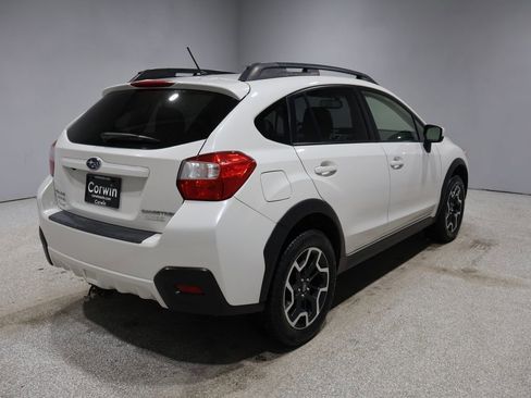 Used 2016 Subaru Crosstrek 2.0i Premium w/ Moonroof Package image 2