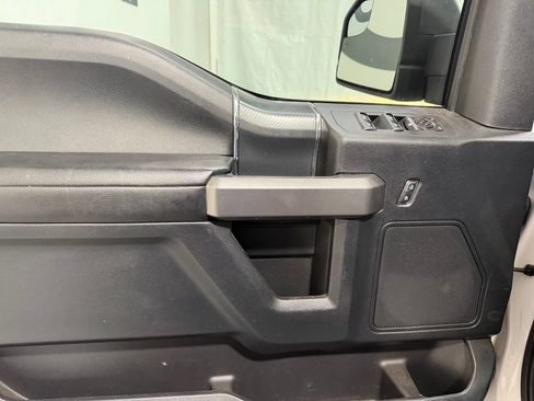 Used 2020 Ford F150 XLT w/ Equipment Group 302A Luxury AWD/4WD image 12