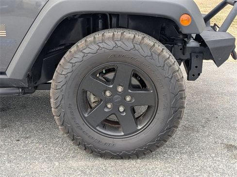 Used 2017 Jeep Wrangler Unlimited Sport image 12