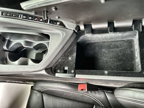 Used 2020 Chevrolet Corvette Stingray Preferred Cpe w/ 2LT Preferred Equipment Group RWD image 23