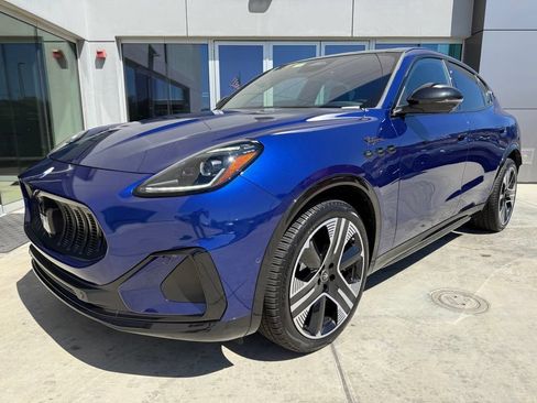 Certified 2025 Maserati Grecale Folgore AWD/4WD image 6