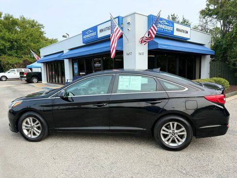 Used 2017 Hyundai Sonata SE FWD image 16