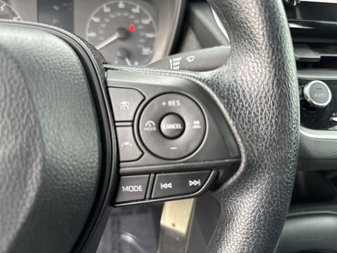 Used 2024 Toyota Corolla LE image 20