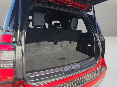 Used 2021 Ford Expedition Limited image 13
