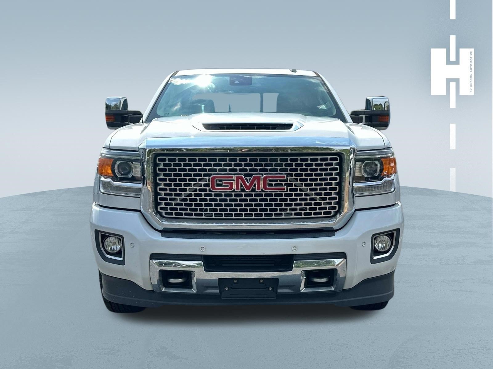 Used 2017 GMC Sierra 2500 Denali w/ Duramax Plus Package AWD/4WD image 2