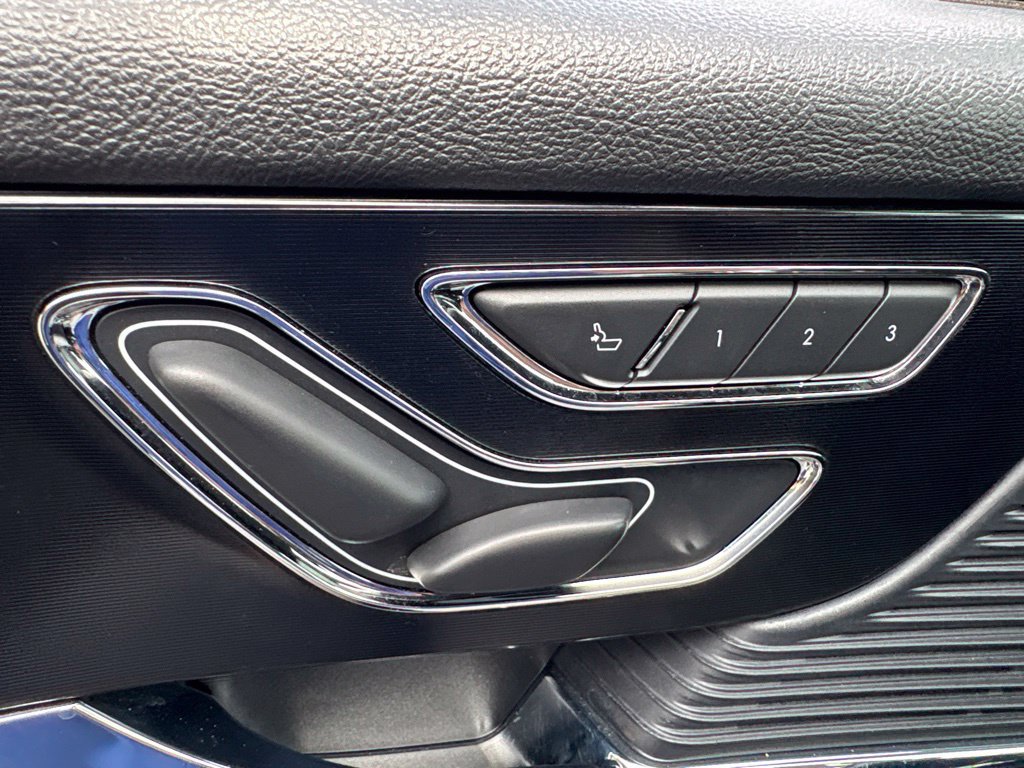 Used 2021 Lincoln Corsair AWD w/ Premium Package image 13