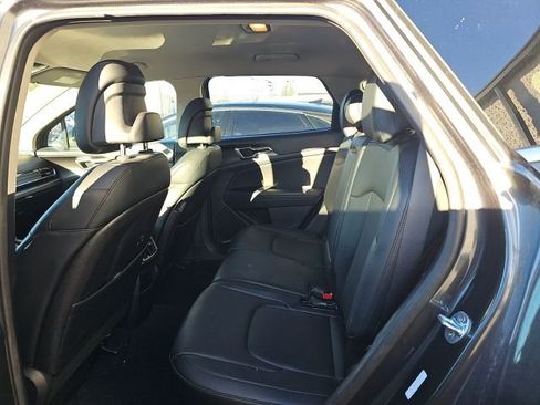 Certified 2023 Kia Sportage EX image 8