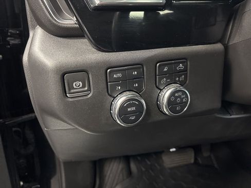 Used 2025 GMC Sierra 1500 SLT w/ SLT Premium Plus Package AWD/4WD image 19