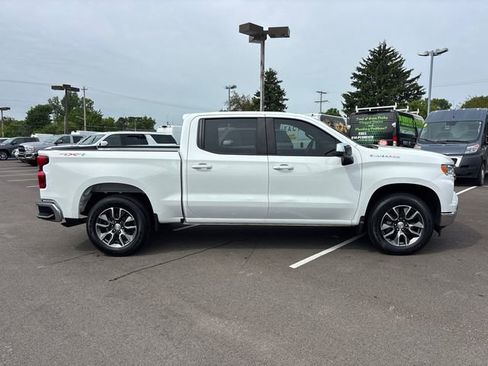 Used 2023 Chevrolet Silverado 1500 LT AWD/4WD image 28