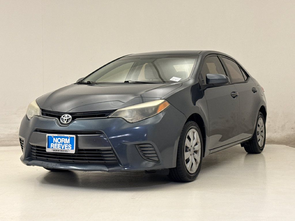 Used 2015 Toyota Corolla LE FWD image 2