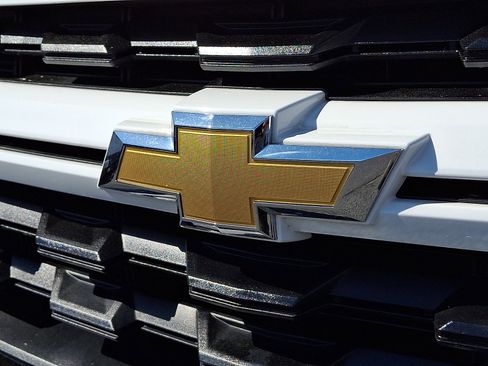 Certified 2024 Chevrolet Equinox LT FWD image 29
