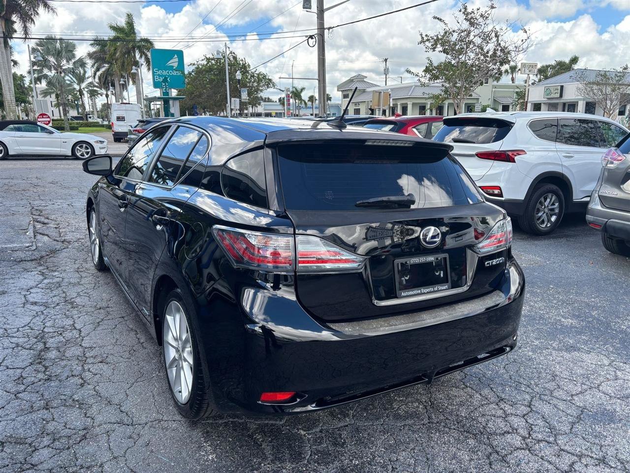 Used 2013 Lexus CT 200h w/ Premium Pkg w/Navigation FWD image 3