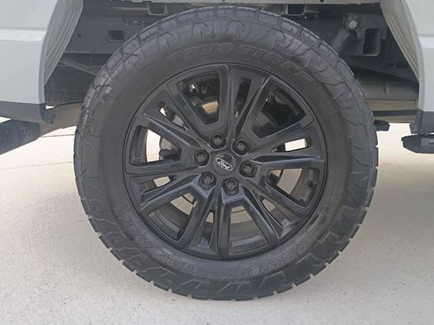 Used 2024 Ford F150 Platinum w/ FX4 Off-Road Package AWD/4WD image 22