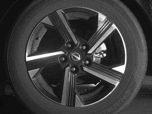 Used 2025 Nissan Sentra SV FWD image 17