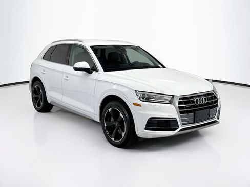 Used 2019 Audi Q5 Prestige w/ Convenience Package AWD/4WD image 3
