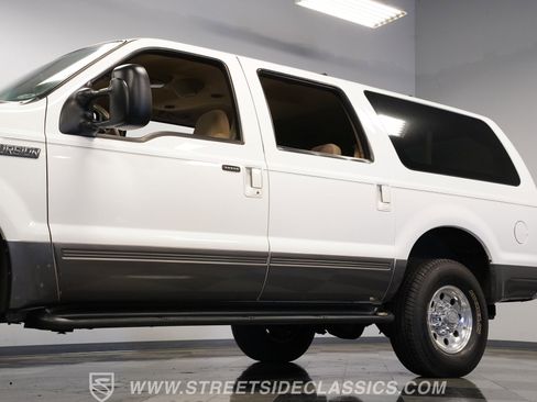 Used 2002 Ford Excursion XLT image 22