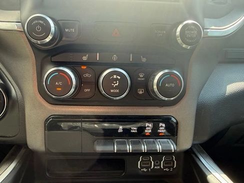 Used 2021 RAM 1500 Big Horn AWD/4WD image 32