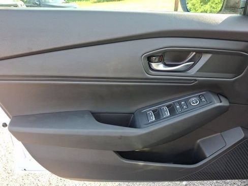 Certified 2025 Honda Accord SE image 12