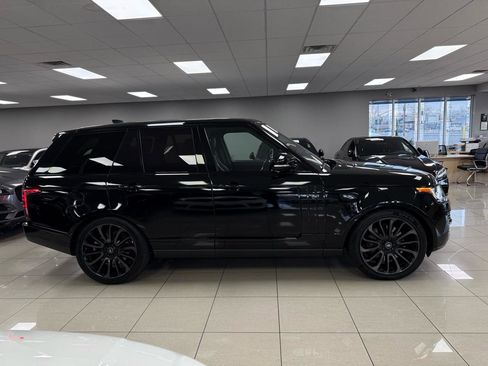 Used 2017 Land Rover Range Rover Supercharged image 3