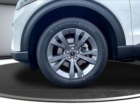 New 2026 Ford Explorer Active w/ Active Comfort Package image 13