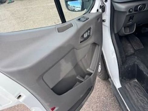 Used 2024 Ford Transit 350 XLT image 12