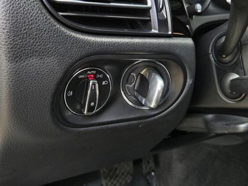 Used 2024 Porsche Macan image 19