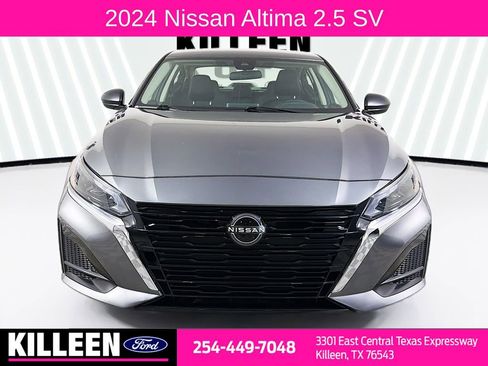 Used 2024 Nissan Altima 2.5 SV image 2
